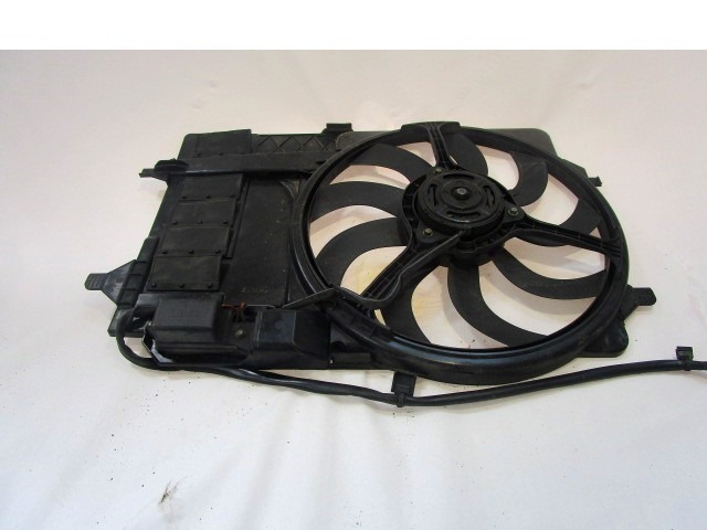 VENTILATOR HLADILNIKA OEM N. 17421475577 ORIGINAL REZERVNI DEL MINI ONE / COOPER / COOPER S R50 R52 R53 (2001-2006) BENZINA LETNIK 2004