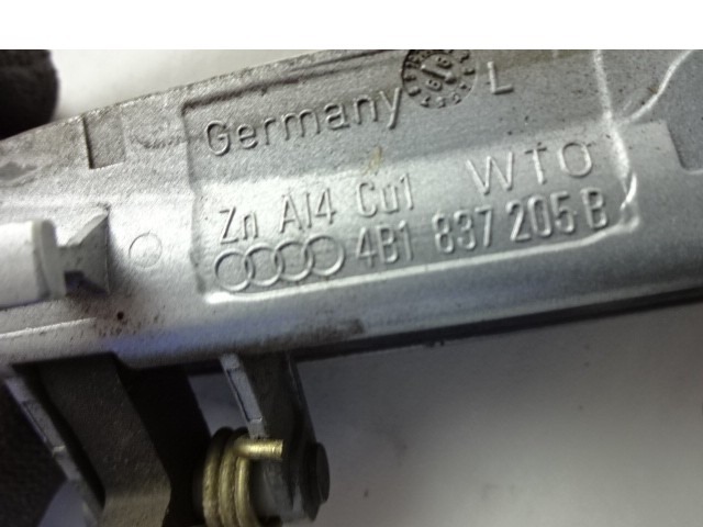 ZUNANJA KLJUKA SPREDNJA LEVA VRATA OEM N. 4B1837205B ORIGINAL REZERVNI DEL AUDI A4 B5 BER/SW (1994 - 12/2000) BENZINA/GPL LETNIK 1999