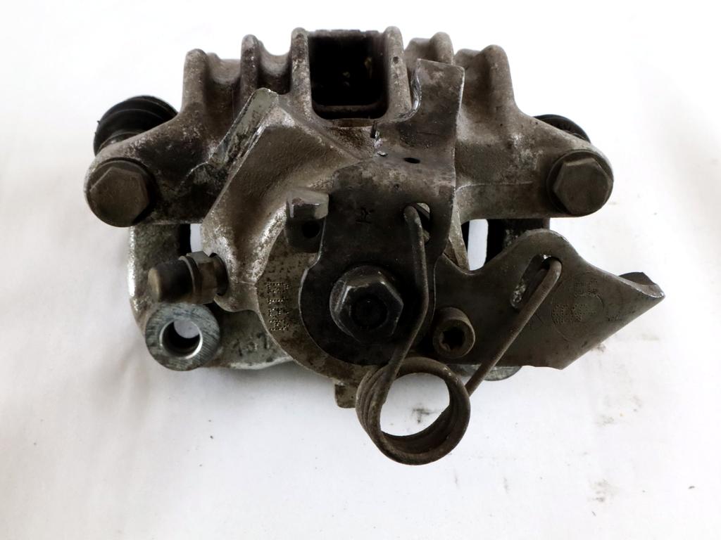 ZADNJE DESNE ZAVORNE CELJUSTI  OEM N. 6R0615424 ORIGINAL REZERVNI DEL AUDI A1 8X 8X1 8XF (2010 - 2015)BENZINA LETNIK 2014