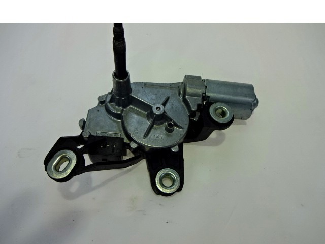 MOTORCEK ZADNJEGA BRISALCA OEM N. 390201218 ORIGINAL REZERVNI DEL VOLKSWAGEN CADDY 2KB 2KJ 2CB 2CJ MK3 (2004 - 2010)DIESEL LETNIK 2012