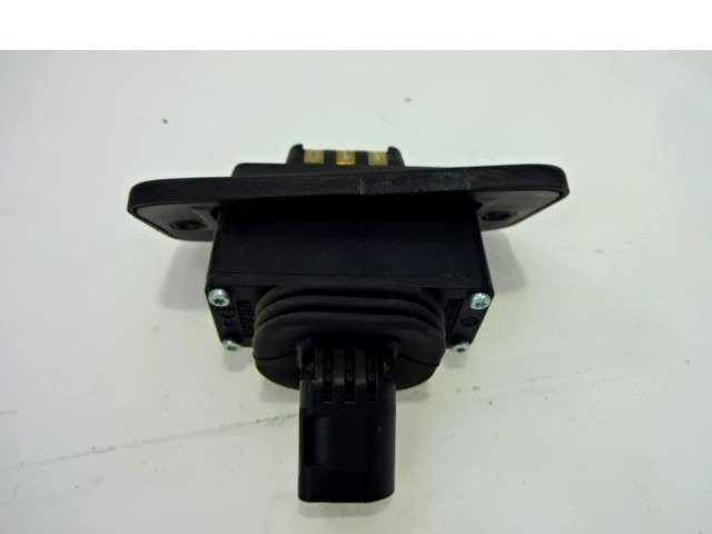 CENTRALNO ZAKLEPANJE ZADNJIH DESNIH VRAT OEM N. 2K5907438 ORIGINAL REZERVNI DEL VOLKSWAGEN CADDY 2KB 2KJ 2CB 2CJ MK3 (2004 - 2010)DIESEL LETNIK 2012