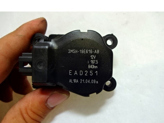 MOTORCEK OGREVANJA OEM N. 3M5H-19E616-AB ORIGINAL REZERVNI DEL FORD KUGA MK1 (05/2008 - 2012) DIESEL LETNIK 2009