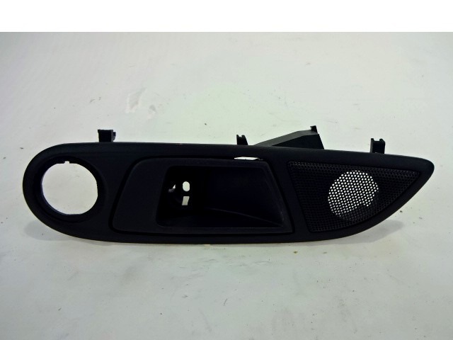 NOTRANJA KLJUKA  OEM N. 8A61-A22601-AFW ORIGINAL REZERVNI DEL FORD FIESTA CB1 CNN MK6 (09/2008 - 11/2012) BENZINA/GPL LETNIK 2009