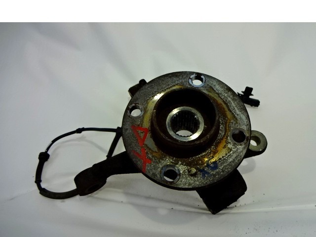 VRTLJIVI LEZAJ DESNO / PESTO KOLESA Z LEZAJEM SPREDAJ OEM N. 1771022 ORIGINAL REZERVNI DEL FORD FIESTA CB1 CNN MK6 (09/2008 - 11/2012) BENZINA/GPL LETNIK 2009