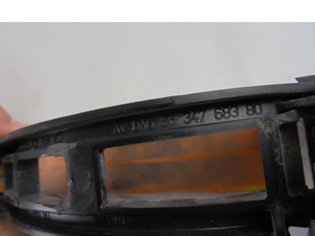 ZUNANJA KLJUKA SPREDNJA LEVA VRATA OEM N. 9634768380 ORIGINAL REZERVNI DEL PEUGEOT 307 3A/B/C/E/H BER/SW/CABRIO (2001 - 2009) DIESEL LETNIK 2004