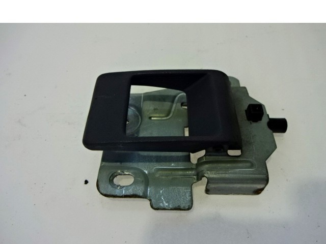 NOTRANJA KLJUKA  OEM N. ALR8180PMA ORIGINAL REZERVNI DEL LAND ROVER FREELANDER L314 3/5 PORTE (1997 - 2000) DIESEL LETNIK 1999