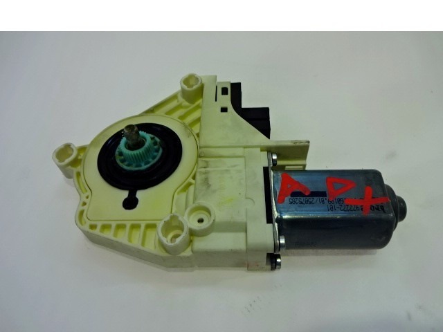 DVIZNI MEHANIZEM SPREDNIH STEKEL  OEM N. 4F0959802D ORIGINAL REZERVNI DEL AUDI A6 C6 4F2 4FH 4F5 BER/SW/ALLROAD (07/2004 - 10/2008) DIESEL LETNIK 2005