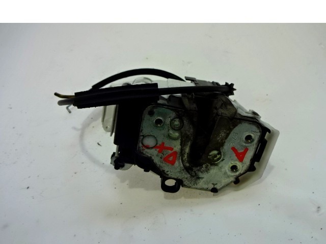 CENTRALNI ZAKLEP SPREDNJIH VRAT  OEM N. 51794338 ORIGINAL REZERVNI DEL FORD KA RU8 MK2 (2008 - 2016) BENZINA LETNIK 2009