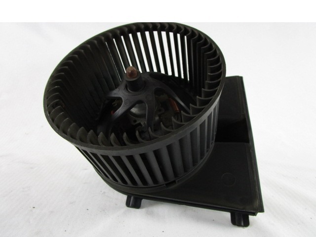 VENTILATOR  KABINE  OEM N. 1J1819021B ORIGINAL REZERVNI DEL AUDI TT 8N (1998 - 2006) BENZINA LETNIK 2000