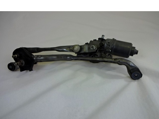 MOTORCEK PREDNJIH BRISALCEV OEM N. 85110-52580 159300-4033 ORIGINAL REZERVNI DEL SUBARU TREZIA (2011 - 2014)DIESEL LETNIK 2011