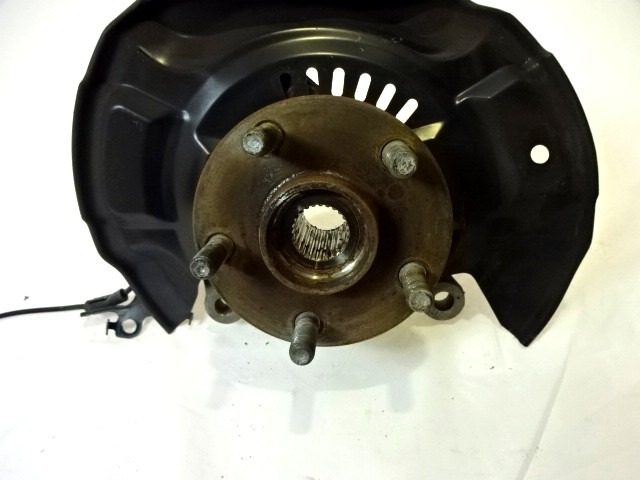 LEVI VRTLJIVI LEZAJ / PESTO KOLESA Z LEZAJEM SPREDAJ OEM N. 4321252050 4350252040 ORIGINAL REZERVNI DEL SUBARU TREZIA (2011 - 2014)DIESEL LETNIK 2011