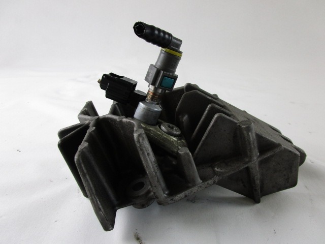 INJEKTORJI DIESEL OEM N. 8200771226 ORIGINAL REZERVNI DEL RENAULT MEGANE MK3 BZ0/1 B3 DZ0/1 KZ0/1 BER/SPORTOUR/ESTATE (2009 - 2015) DIESEL LETNIK 2009