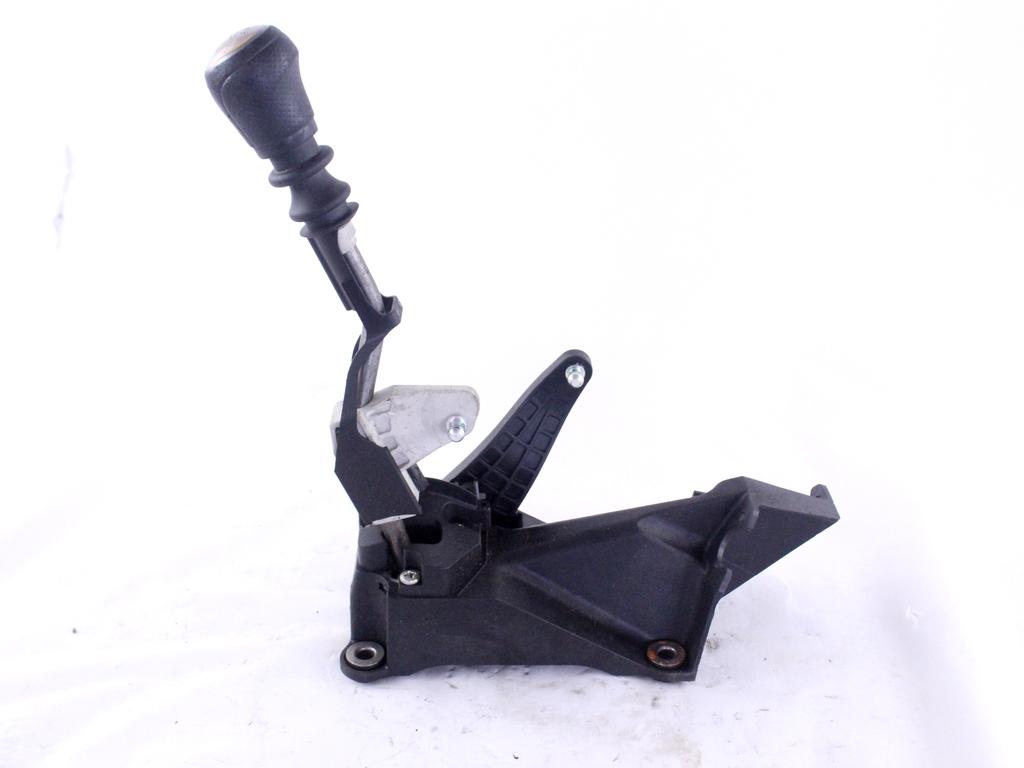 MEHANIZEM VZVODA ROCNEGA MENJALNIKA OEM N. 34101JD200 ORIGINAL REZERVNI DEL NISSAN QASHQAI J10E (03/2010 - 2013) DIESEL LETNIK 2011