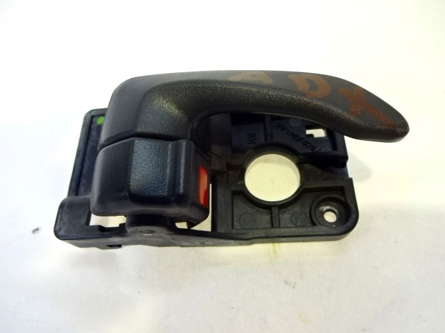 NOTRANJA KLJUKA  OEM N. 826202K000WK ORIGINAL REZERVNI DEL KIA SOUL AM MK1 (2008 - 2013) DIESEL LETNIK 2009