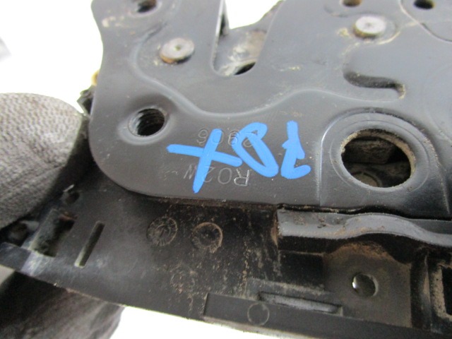 CENTRALNO ZAKLEPANJE ZADNJIH DESNIH VRAT OEM N. 3C4839016A ORIGINAL REZERVNI DEL VOLKSWAGEN PASSAT B6 3C2 3C5 BER/SW (2005 - 09/2010)  DIESEL LETNIK 2007