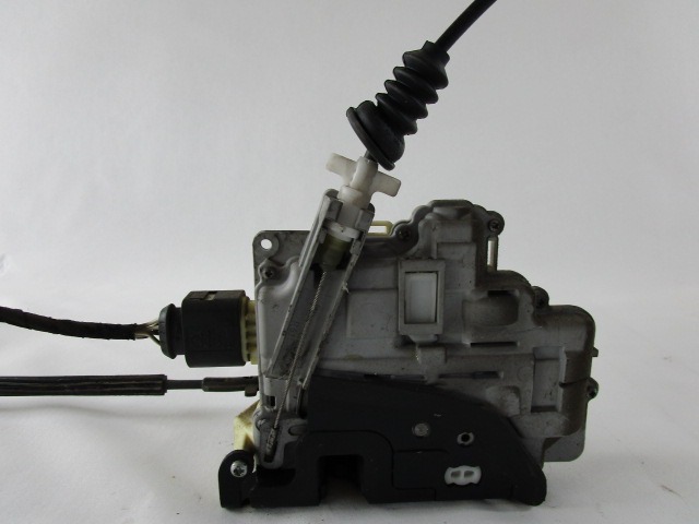 CENTRALNI ZAKLEP SPREDNJIH VRAT  OEM N. 3C1837016A ORIGINAL REZERVNI DEL VOLKSWAGEN PASSAT B6 3C2 3C5 BER/SW (2005 - 09/2010)  DIESEL LETNIK 2007