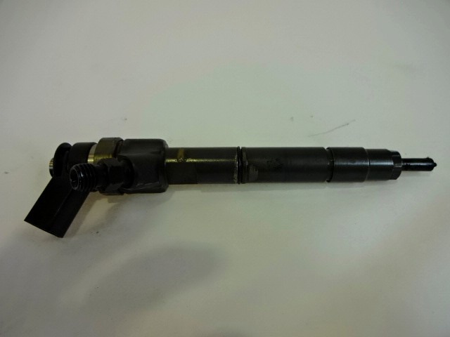 INJEKTORJI DIESEL OEM N. A6400700787 ORIGINAL REZERVNI DEL MERCEDES CLASSE B W245 T245 5P (2005 - 2011) DIESEL LETNIK 2006