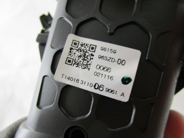 ODVOD ZRAKA OEM N. 98159963ZD ORIGINAL REZERVNI DEL CITROEN C3 SX SY MK3 (DAL 2016) DIESEL LETNIK 2016