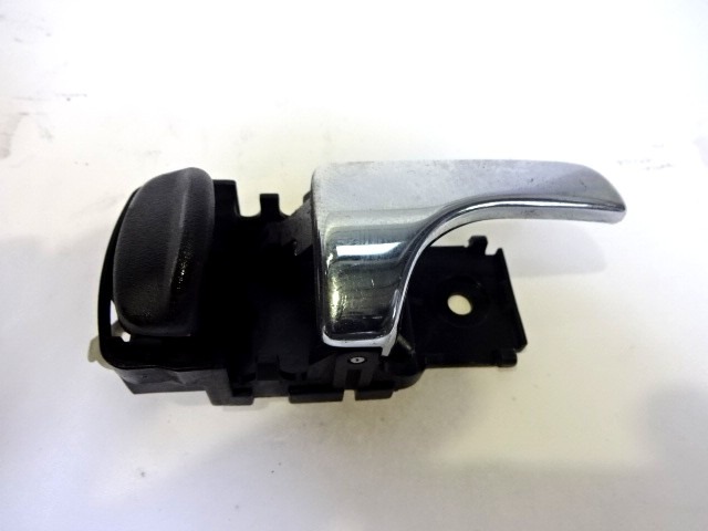 NOTRANJA KLJUKA  OEM N. 806701F201 ORIGINAL REZERVNI DEL NISSAN TERRANO II R20 R (1999 - 2002) DIESEL LETNIK 2001