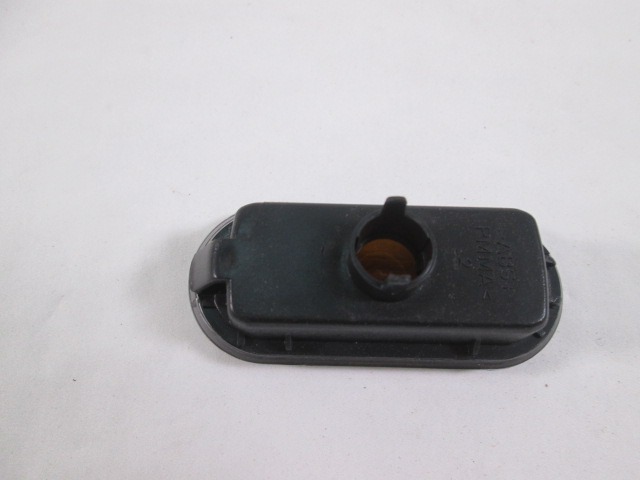 SPREDNJI INDIKATOR OEM N. 33676630 ORIGINAL REZERVNI DEL VOLKSWAGEN GOLF III 1H1 1E7 1H5 MK3 (08/1992 - 07/1998) BENZINA LETNIK 1992