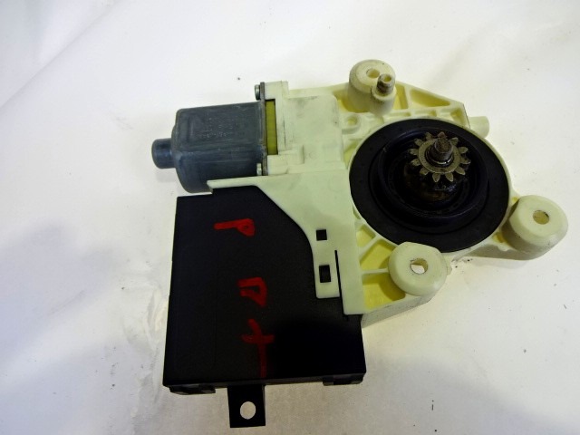 MOTORCEK ELEKTRICNEGA POMIKA ZADNJEGA STEKLA  OEM N. 130822218 ORIGINAL REZERVNI DEL FORD FOCUS DA HCP DP MK2 BER/SW (2005 - 2008) DIESEL LETNIK 2006