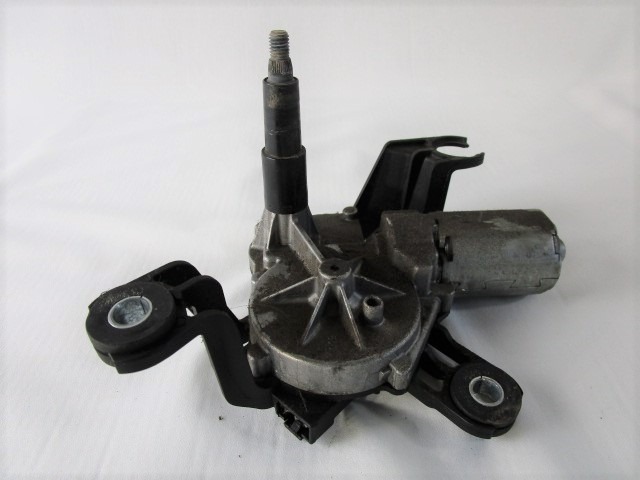 MOTORCEK ZADNJEGA BRISALCA OEM N. 390201591 ORIGINAL REZERVNI DEL OPEL ASTRA H A04 L48,L08,L35,L67 5P/3P/SW (2004 - 2007) DIESEL LETNIK 2006