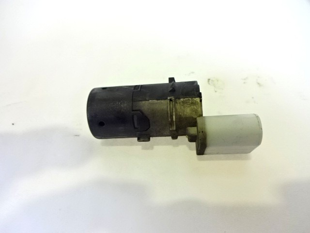 PARKIRNI SENZORJI OEM N. 7H0919275B ORIGINAL REZERVNI DEL AUDI A6 C6 4F2 4FH 4F5 BER/SW/ALLROAD (07/2004 - 10/2008) DIESEL LETNIK 2005