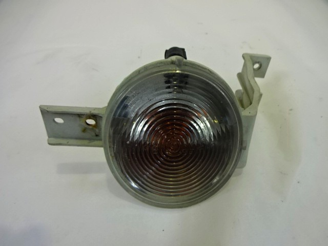 SPREDNJI INDIKATOR OEM N. 63137165862 ORIGINAL REZERVNI DEL MINI ONE / COOPER / COOPER S R50 R52 R53 (2001-2006) DIESEL LETNIK 2004