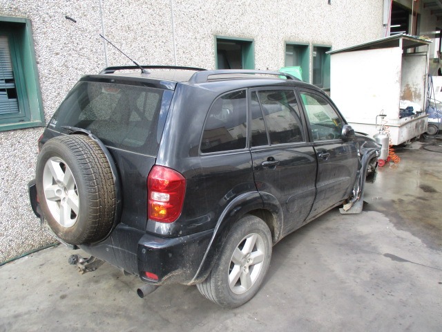 TOYOTA RAV 4 2.0 D 4X4 85KW 5M 5P (2006) RICAMBI IN MAGAZZINO