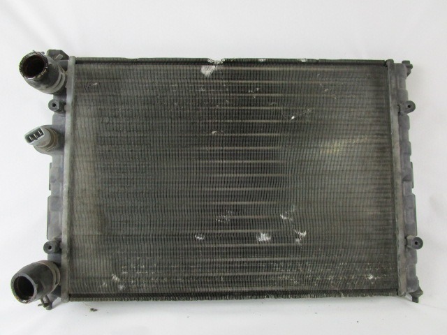 RADIATOR VODE OEM N. 6K0121253C ORIGINAL REZERVNI DEL SEAT CORDOBA 6K1 6K2 6K5 MK1 (1993 - 1999) BENZINA LETNIK 1995