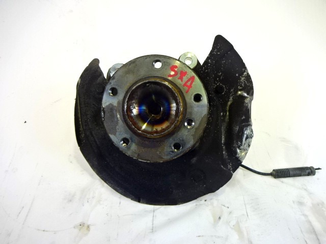 LEVI VRTLJIVI LEZAJ / PESTO KOLESA Z LEZAJEM SPREDAJ OEM N. 31216793923 ORIGINAL REZERVNI DEL BMW SERIE 1 BER/COUPE/CABRIO E81/E82/E87/E88 LCI R (2007 - 2013) DIESEL LETNIK 2010