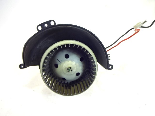 VENTILATOR  KABINE  OEM N. 52421335 ORIGINAL REZERVNI DEL OPEL ASTRA H A04 L48 L08 L35 L67 R 5P/3P/SW (2007 - 2010) DIESEL LETNIK 2008