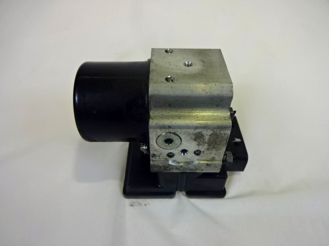 ABS AGREGAT S PUMPO OEM N. 54084694D ORIGINAL REZERVNI DEL LANCIA Y YPSILON 843 (2003-2006) DIESEL LETNIK 2004