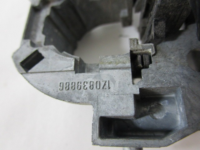 ZUNANJA KLJUKA ZADNJA LEVA VRATA OEM N. 1Z0839886 ORIGINAL REZERVNI DEL SKODA OCTAVIA MK2 1Z3 MK2 BER/SW (2004 - 2008)DIESEL LETNIK 2005