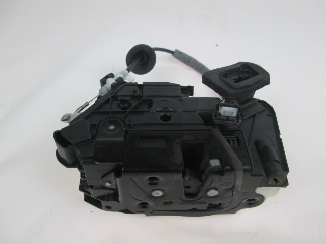 CENTRALNI ZAKLEP SPREDNJIH VRAT  OEM N. 5K1837016E ORIGINAL REZERVNI DEL VOLKSWAGEN POLO 6R1 6C1 R (02/2014 - 2017) BENZINA LETNIK 2014