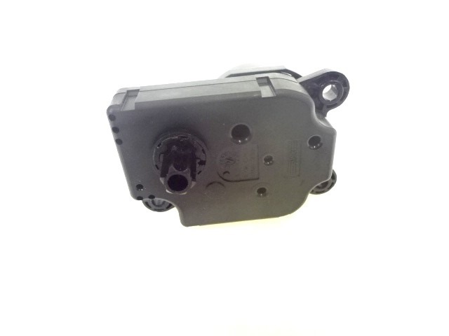 MOTORCEK OGREVANJA OEM N. DA644001U ORIGINAL REZERVNI DEL OPEL ASTRA J P10 5P/3P/SW (2010 - 2015) DIESEL LETNIK 2014