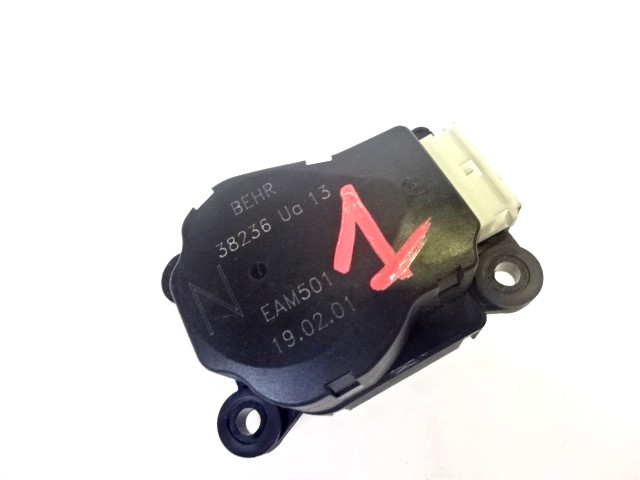 MOTORCEK OGREVANJA OEM N. 38236U ORIGINAL REZERVNI DEL PEUGEOT 206 / 206 CC 2A/C 2D 2E/K (1998 - 2003) BENZINA LETNIK 2001