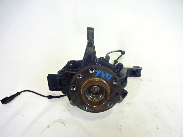 VRTLJIVI LEZAJ DESNO / PESTO KOLESA Z LEZAJEM SPREDAJ OEM N. 400147163R 402020009R ORIGINAL REZERVNI DEL RENAULT MEGANE MK3 BZ0/1 B3 DZ0/1 KZ0/1 BER/SPORTOUR/ESTATE (2009 - 2015) DIESEL LETNIK 2014