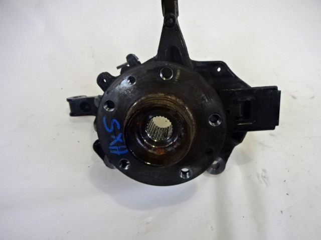 LEVI VRTLJIVI LEZAJ / PESTO KOLESA Z LEZAJEM SPREDAJ OEM N. 400154705R 402020009R ORIGINAL REZERVNI DEL RENAULT MEGANE MK3 BZ0/1 B3 DZ0/1 KZ0/1 BER/SPORTOUR/ESTATE (2009 - 2015) DIESEL LETNIK 2014