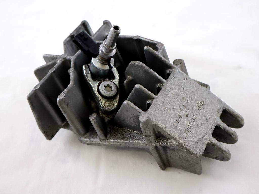 INJEKTORJI DIESEL OEM N. 8200771226 ORIGINAL REZERVNI DEL RENAULT MEGANE MK3 BZ0/1 B3 DZ0/1 KZ0/1 BER/SPORTOUR/ESTATE (2009 - 2015) DIESEL LETNIK 2014