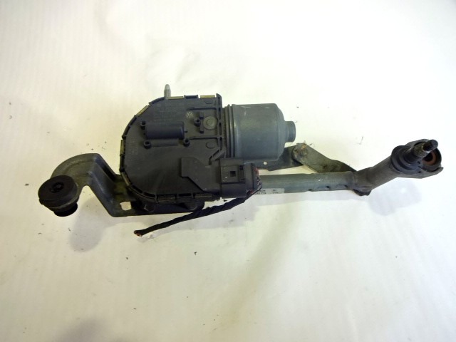 MOTORCEK PREDNJIH BRISALCEV OEM N. 0390241779 5M0955119 ORIGINAL REZERVNI DEL VOLKSWAGEN GOLF PLUS 5M1 521 MK1 (2004 - 2009) DIESEL LETNIK 2006