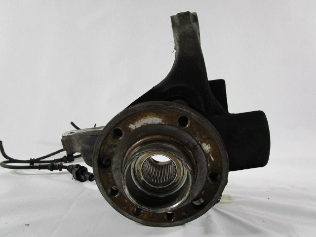 LEVI VRTLJIVI LEZAJ / PESTO KOLESA Z LEZAJEM SPREDAJ OEM N. 51748660 ORIGINAL REZERVNI DEL FIAT CROMA 194 MK2 (2005 - 10/2007)  DIESEL LETNIK 2006