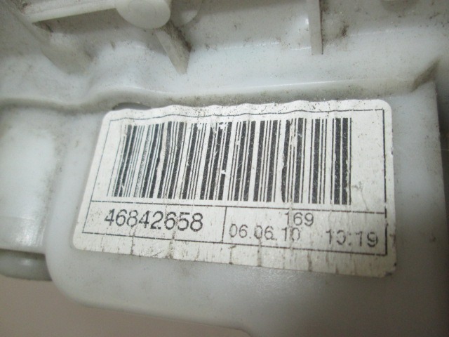 CENTRALNI ZAKLEP SPREDNJIH VRAT  OEM N. 46842658 ORIGINAL REZERVNI DEL FIAT PANDA 169 (2003 - 08/2009) BENZINA LETNIK 2006