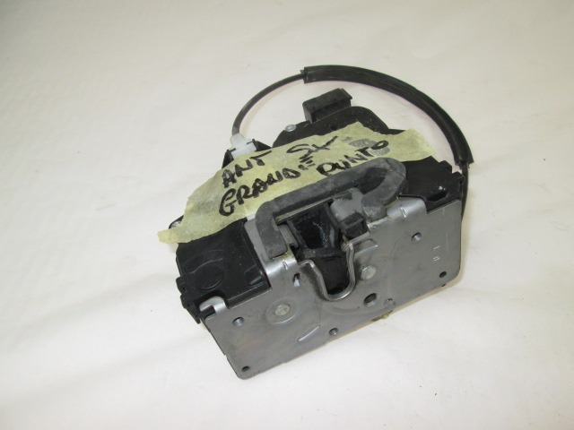 CENTRALNI ZAKLEP SPREDNJIH VRAT  OEM N. 51797558 ORIGINAL REZERVNI DEL FIAT GRANDE PUNTO 199 (2005 - 2012) DIESEL LETNIK 2005