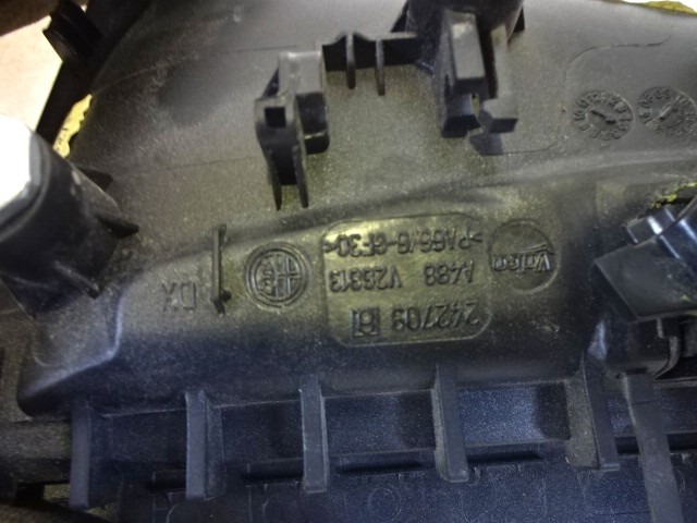 ZUNANJA KLJUKA ZADNJA DESNA VRATA OEM N. 156098844 ORIGINAL REZERVNI DEL ALFA ROMEO GIULIETTA 940 (2010 - 2020) DIESEL LETNIK 2010