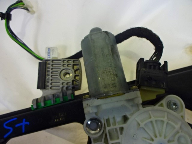 MEHANIZEM DVIGA SPREDNJIH STEKEL  OEM N. A2118262942 ORIGINAL REZERVNI DEL MERCEDES CLASSE E W211 S211 BER/SW (03/2002 - 05/2006) DIESEL LETNIK 2004