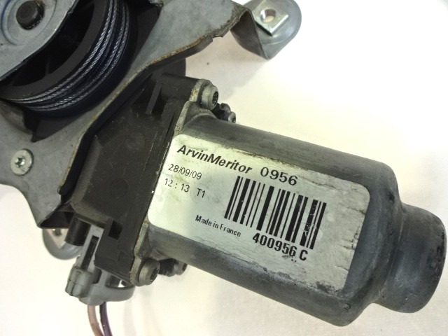 MEHANIZEM DVIGA SPREDNJIH STEKEL  OEM N. 400956C 8200384741 ORIGINAL REZERVNI DEL RENAULT TWINGO CN0 MK2 (09/2006 - 11/2011) BENZINA LETNIK 2009