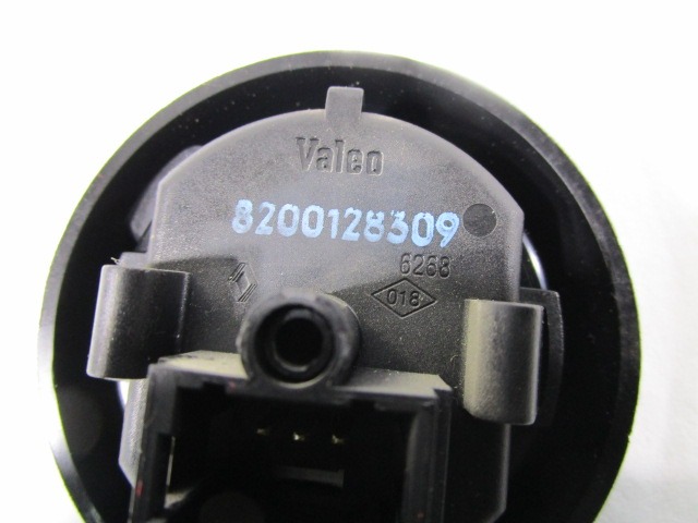 GLAVNO STIKALO LUCI OEM N. 8200128309 ORIGINAL REZERVNI DEL NISSAN KUBISTAR X76 (2003 - 2009) DIESEL LETNIK 2004