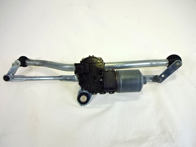 MOTORCEK PREDNJIH BRISALCEV OEM N. 67636914577 ORIGINAL REZERVNI DEL BMW X3 E83 LCI R (2006 - 2010) DIESEL LETNIK 2008