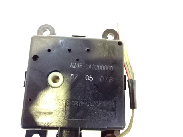 MOTORCEK OGREVANJA OEM N. A24820A3200000 ORIGINAL REZERVNI DEL NISSAN QASHQAI J10C (2006 - 2010) DIESEL LETNIK 2007